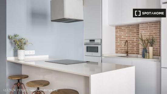 Apartamento de 2 dormitorios en alquiler en Extramurs, Valencia - VALENCIA