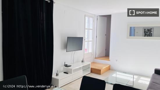 Apartamento de 3 dormitorios en alquiler en Ciutat Vella, Valencia - VALENCIA