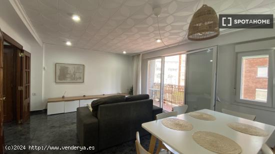 Piso de 3 habitaciones en alquiler en Valencia - VALENCIA