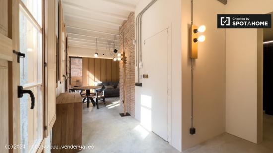 Apartamento de 3 dormitorios en alquiler en El Barri Gotic - BARCELONA