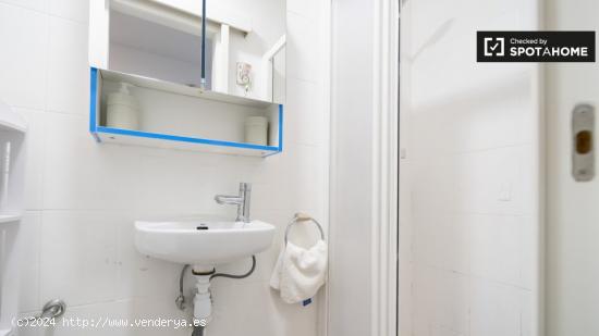 Alquiler de habitaciones en piso de 3 dormitorios en alquiler en El Cabanyal, Valencia - VALENCIA