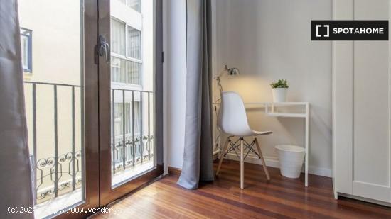 Espléndida habitación en Valencia - VALENCIA