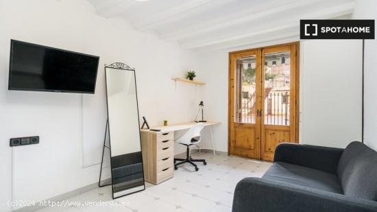 ¡Habitaciones en alquiler en un apartamento de 5 habitaciones en Barcelona! - BARCELONA