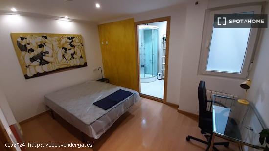 Habitación en piso compartido en Oviedo - ASTURIAS