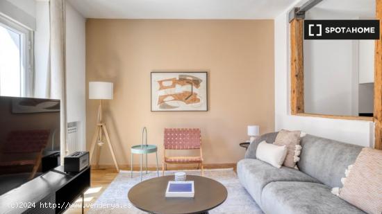 Apartamento de 2 dormitorios en alquiler en Universidad MAD-40 - MADRID