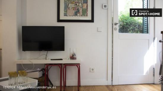 Acogedor apartamento de 1 dormitorio con terraza en alquiler en Fuente del Berro - MADRID