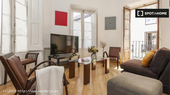 Apartamento de 3 dormitorios en alquiler en Sol - MADRID