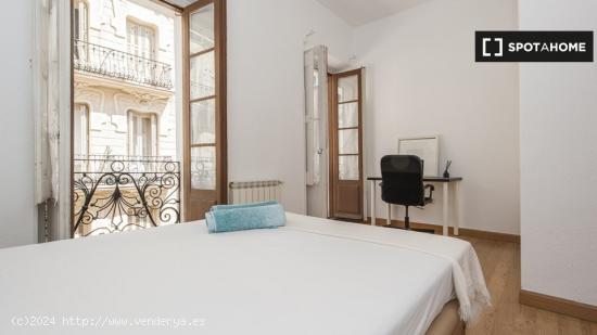 Apartamento de 3 dormitorios en alquiler en Sol - MADRID