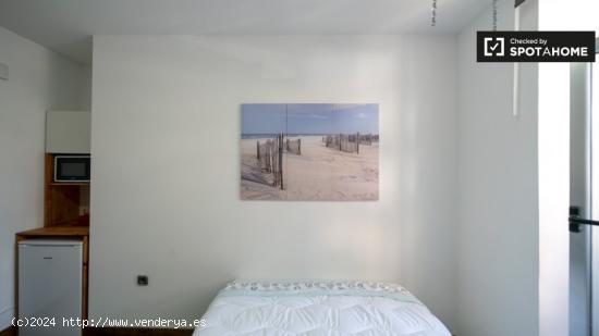 Habitaciones en alquiler en apartamento de 4 dormitorios en Camins al Grau - VALENCIA