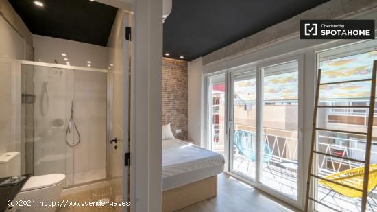 Alquiler de habitaciones en piso de 6 habitaciones en Valencia - VALENCIA