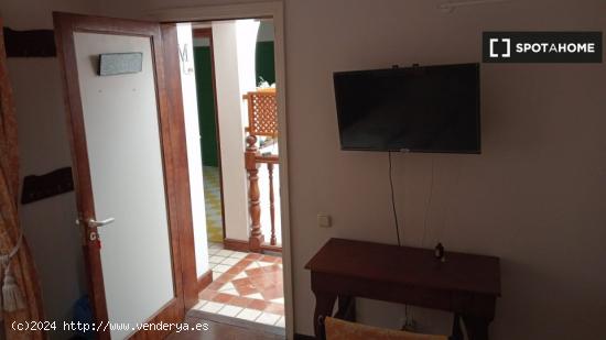 Alquiler de habitaciones en piso de 3 dormitorios en Las Palmas - LAS PALMAS