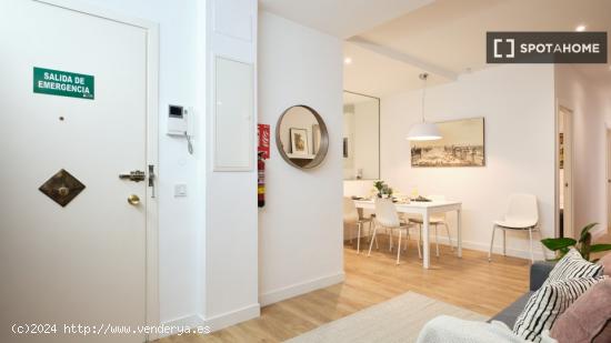 Piso entero de 5 habitaciones en madrid. - MADRID