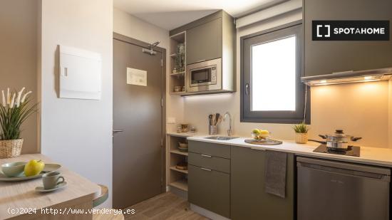 Cama en habitación compartida en alquiler en Extramurs, Valencia - VALENCIA