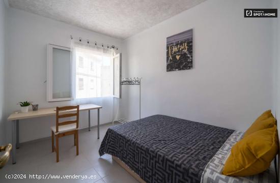 Habitaciones en alquiler en apartamento de 3 dormitorios en valencia. - VALENCIA