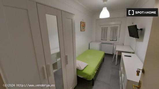 Habitación en piso compartido en Zaragoza - ZARAGOZA