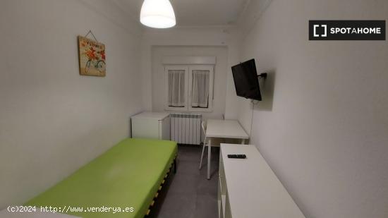 Habitación en piso compartido en Zaragoza - ZARAGOZA