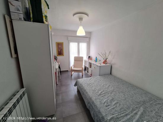  Habitación en piso compartido en Zaragoza - ZARAGOZA 