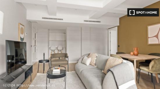 Apartamento de 2 dormitorios en alquiler en Madrid - MADRID