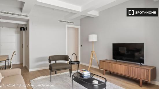 Apartamento de 2 dormitorios en alquiler en Madrid - MADRID