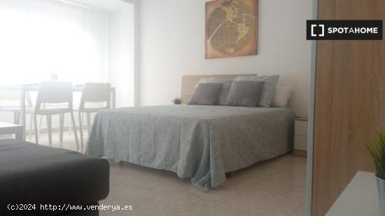 Bonito dormitorio en Valencia - VALENCIA