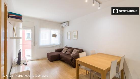 Apartamento entero de 2 dormitorios en Barcelona. - BARCELONA