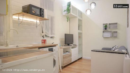  Piso de 1 dormitorio en Madrid - MADRID 