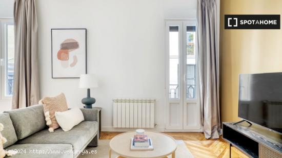 Apartamento de 3 habitaciones en alquiler en Madrid - MADRID