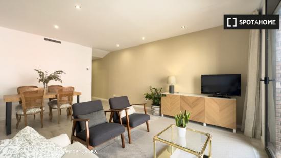 Apartamento de 3 dormitorios en alquiler en Barcelona - BARCELONA