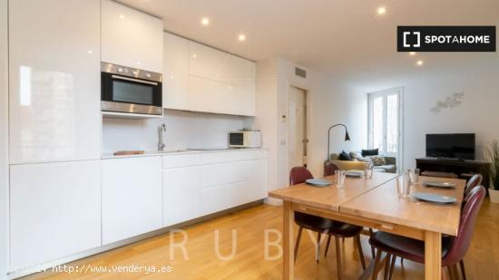 Apartamento entero de 3 habitaciones en Barcelona. - BARCELONA