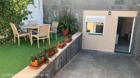  Piso de 2 habitaciones en alquiler en Santa Brígida - LAS PALMAS 