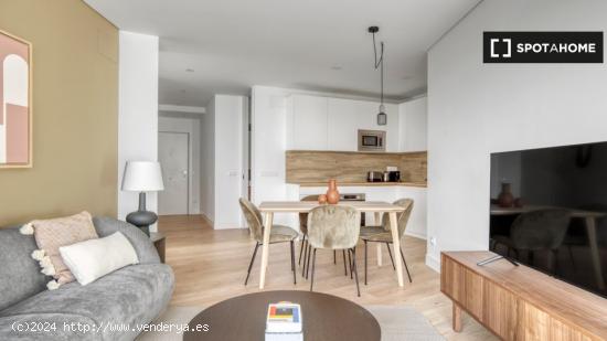 Apartamento de 2 dormitorios en alquiler en Madrid - MADRID