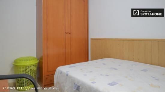 Habitación en alquiler en apartamento de 3 dormitorios en Getafe, Madrid - MADRID