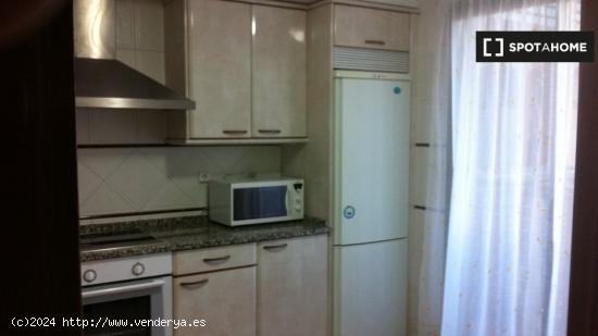 Habitación en piso compartido en Zaragoza - ZARAGOZA