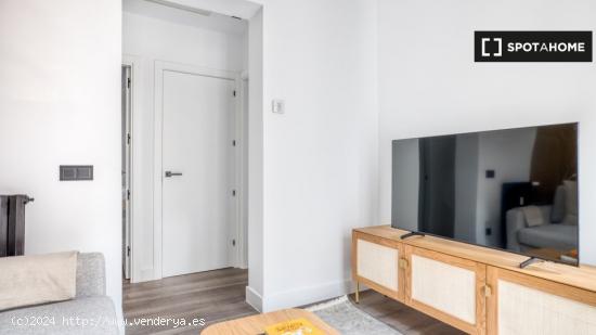 Apartamento de 2 dormitorios en alquiler en Madrid - MADRID