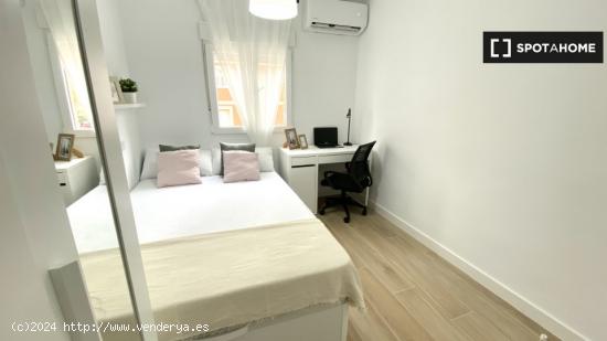 Alquiler de habitaciones en piso moderno de 4 dormitorios en Móstoles - MADRID