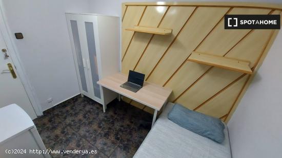 Habitación en piso compartido en Zaragoza - ZARAGOZA