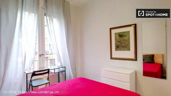 Habitación en alquiler en un apartamento de 5 dormitorios en Salamanca, Madrid - MADRID