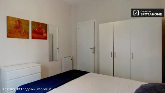 Habitación en alquiler en un apartamento de 5 dormitorios en Salamanca, Madrid - MADRID