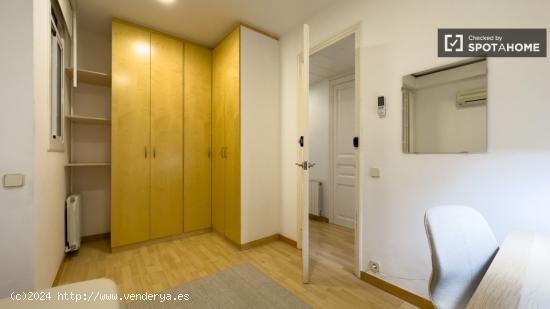 Se alquila habitación en piso de 3 habitaciones en El Poblenou, Barcelona - BARCELONA