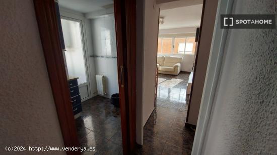 Habitación en piso compartido en Zaragoza - ZARAGOZA