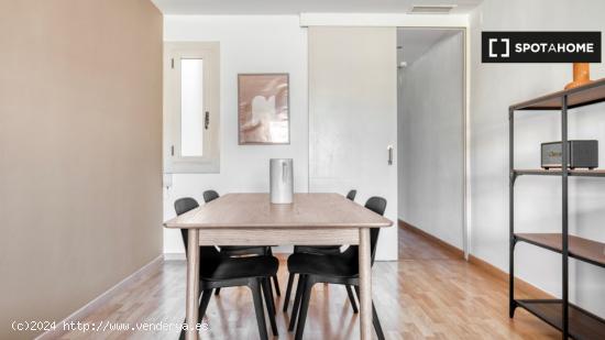 Apartamento de 3 dormitorios en alquiler en Barcelona - BARCELONA