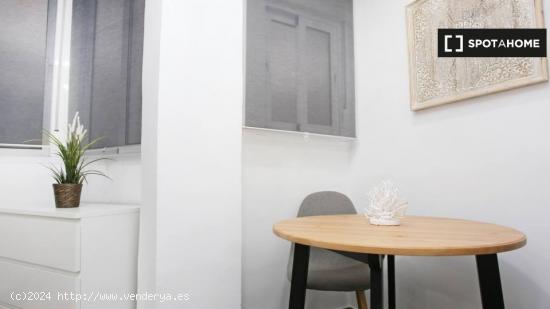 Piso en alquiler de 1 dormitorio en Huelin - MALAGA