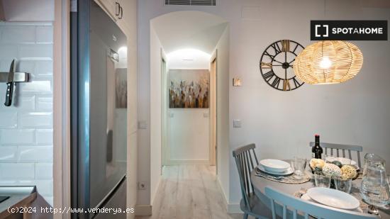 Apartamento entero de 2 dormitorios en Barcelona. - BARCELONA