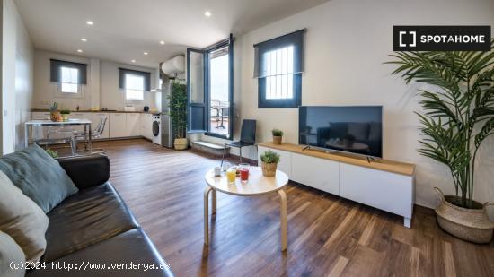 Apartamento entero de 3 habitaciones en Barcelona. - BARCELONA