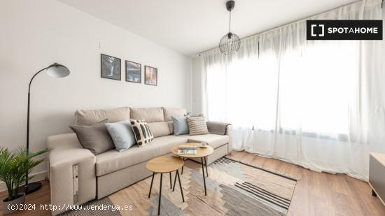 Apartamento de 2 dormitorios en alquiler en Madrid - MADRID