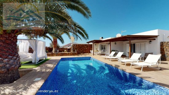 (Ref.362131 / FXJO) Villa independiente totalmente reformada con piscina privada en Playa Blanca - Y