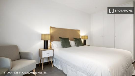 Apartamento de 2 dormitorios en alquiler en El Raval, Barcelona - BARCELONA