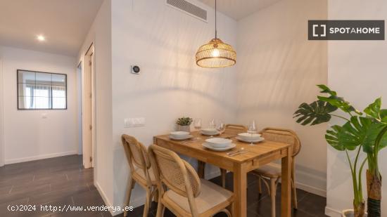 Apartamento de 2 dormitorios en alquiler en El Poblenou - BARCELONA