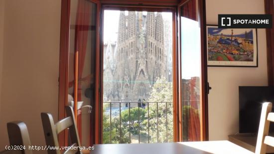 Apartamento entero de 2 dormitorios en Barcelona. - BARCELONA