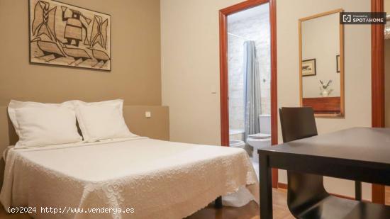  Se alquila dormitorio en Calle Goya - MADRID 